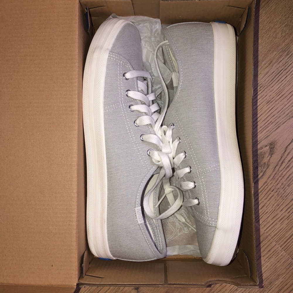 Keds dream foam size 7.5 in the color Gray